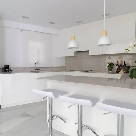 Polo 5e Jacaranda Marbella