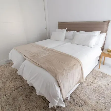 Polo 5e Jacaranda Marbella