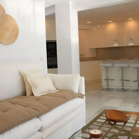 Polo 5e Jacaranda Marbella